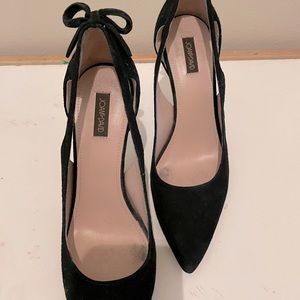 Beautiful Black Suede Joan & David Pumps